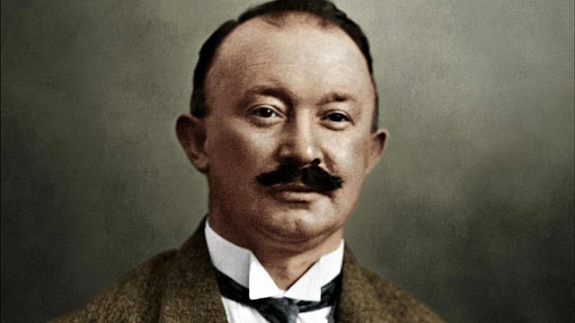 Hugo Boss biografi