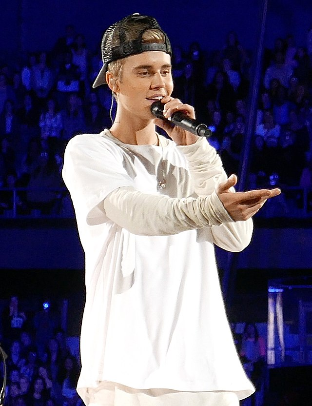 Justin Bieber Biography
